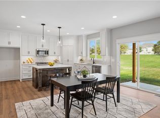 4613 SW Robinson Dr, Lees Summit, MO 64083