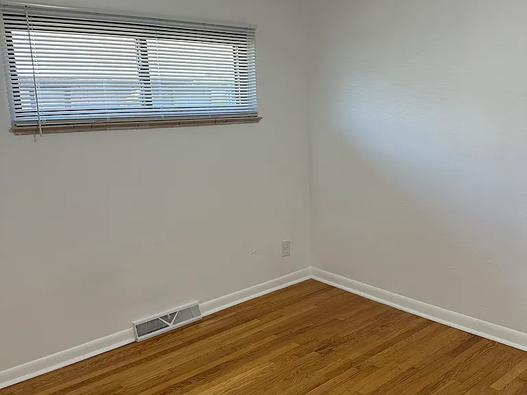 3502 Hudson St — Photo 10