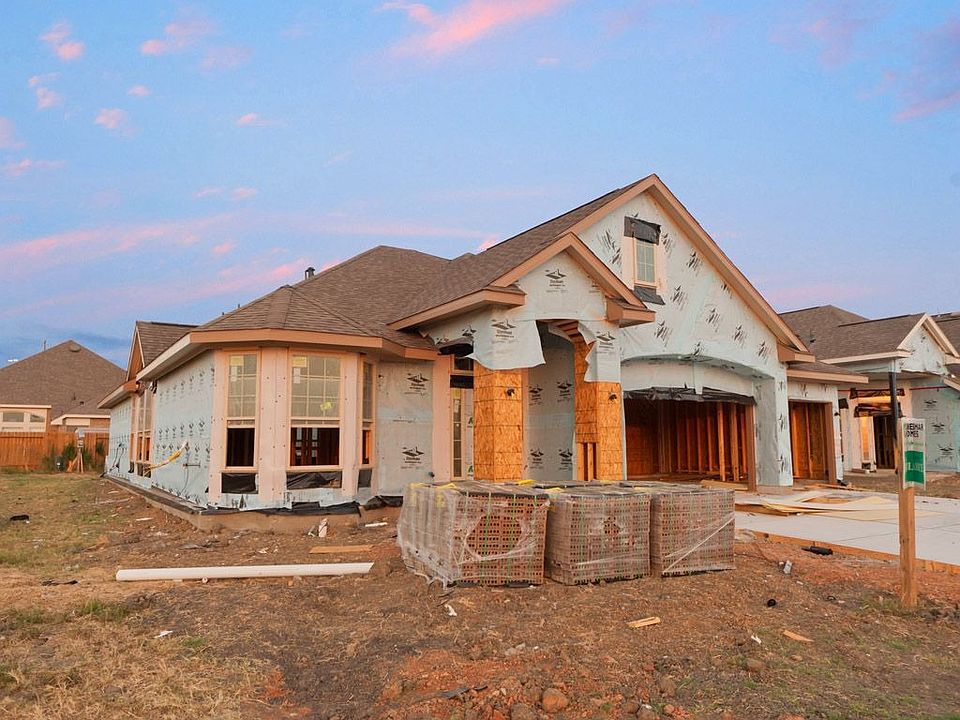 1st image of 209 Echo Brook Ln
