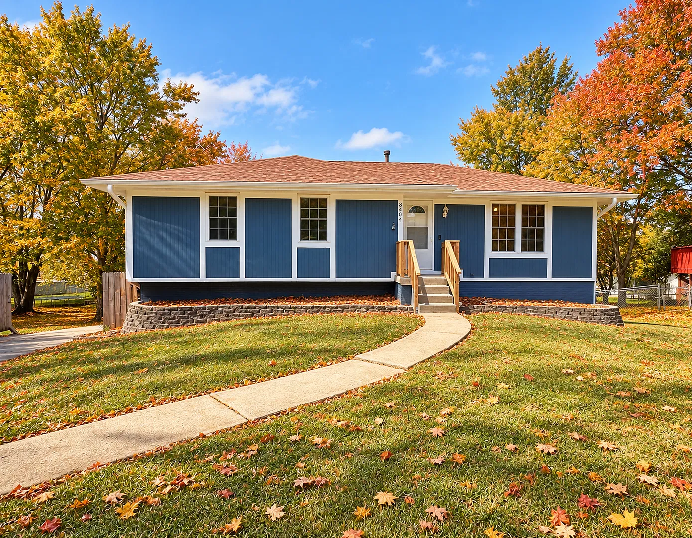 Beautifully Remodeled 3 Bedroom, 2 Bathroom Kansas City Home with Finished Basement, Fenced Backy... — Photo 1