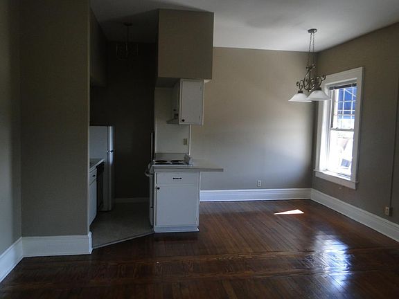 2nd image of 101 S Victory St APT 305