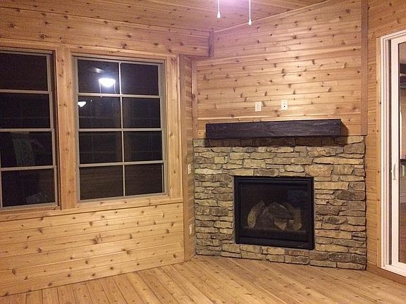 3 season porch main level
