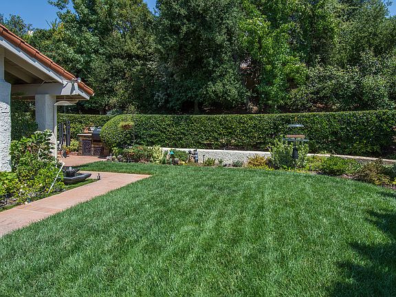 5th image of 1661 Plum Hollow Cir