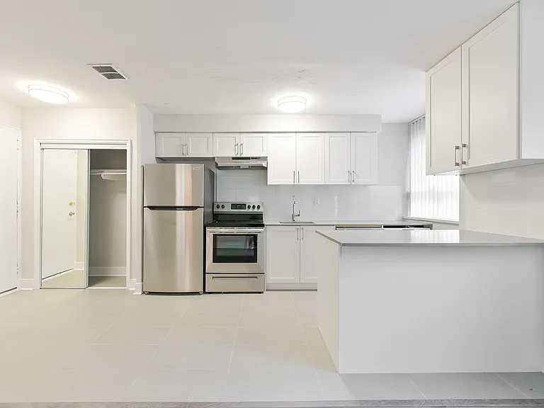 60 Gloucester St #101 — Photo 4