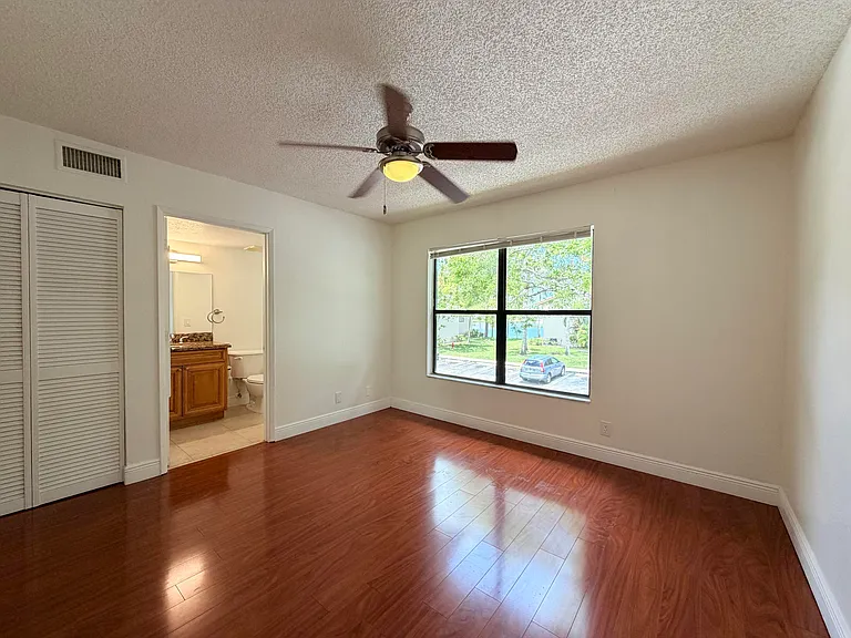 1541 Windorah Way #E — Photo 17