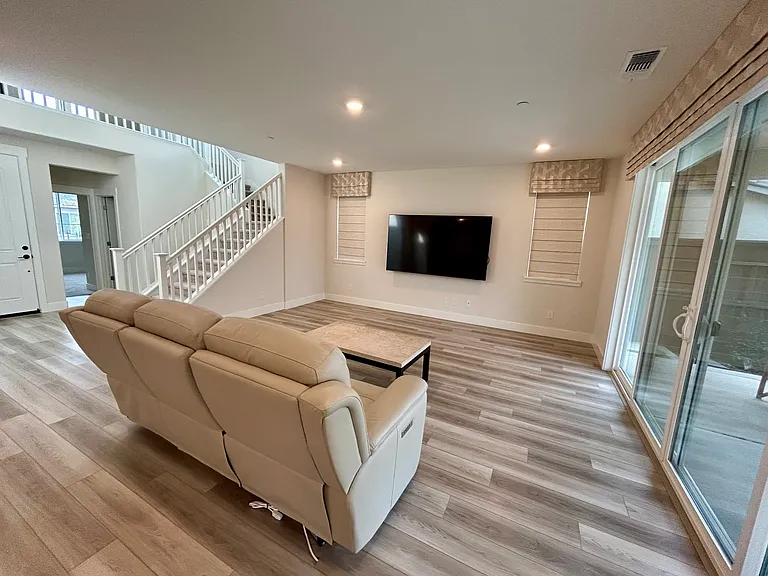 7015 Talmage Ct — Photo 4