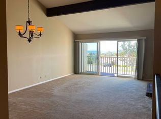 915 Caminito Estrada UNIT B, Carlsbad, CA 92011