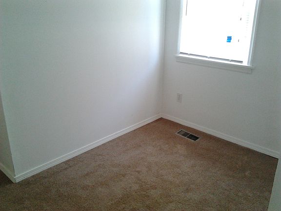 4th image of 3255 Royalton Ave