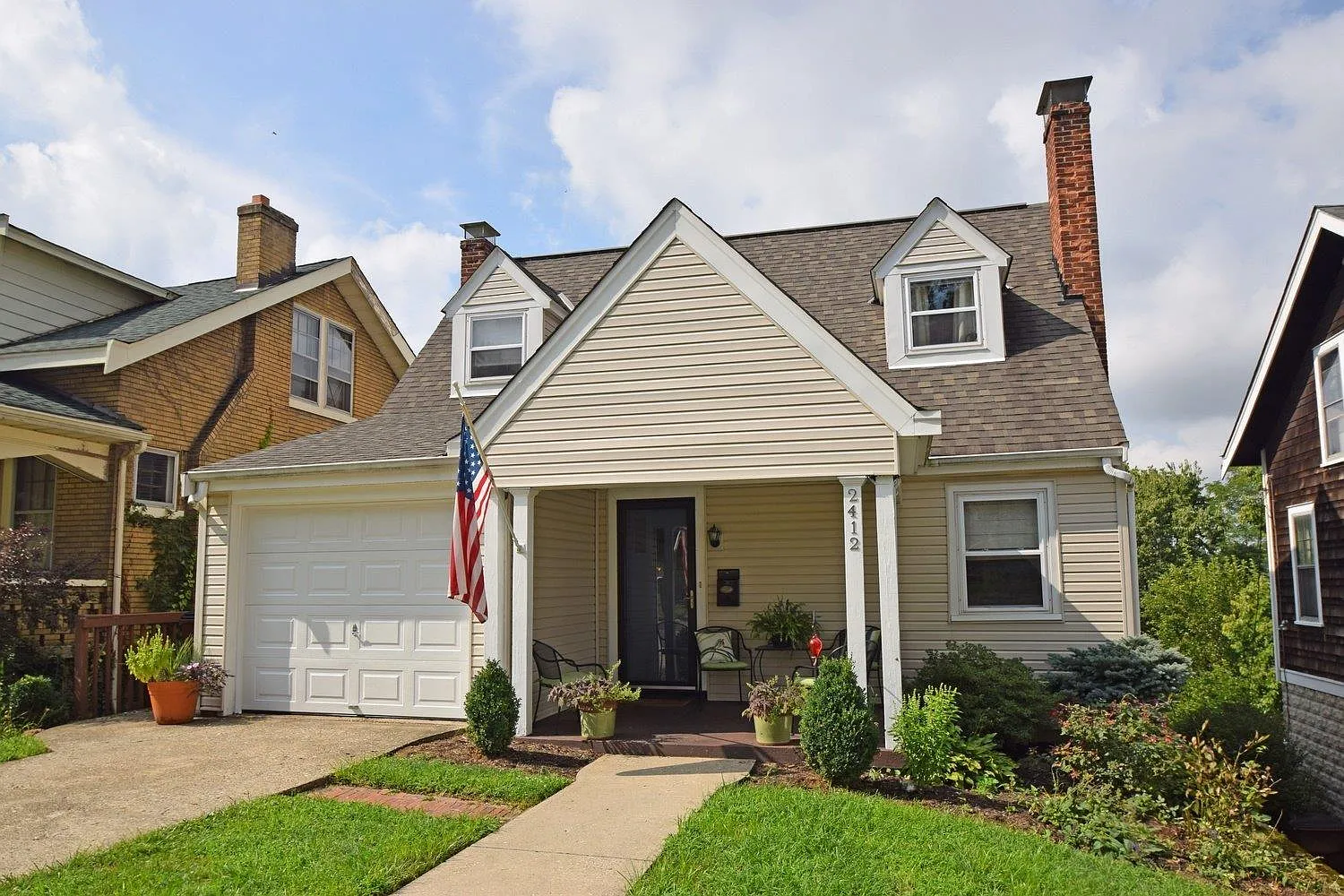 2412 Joyce Ave photo 1