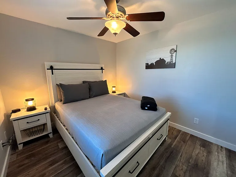 345 N Scott Dr — Photo 15