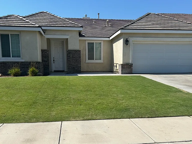 10709 Desert View Pl — Photo 2