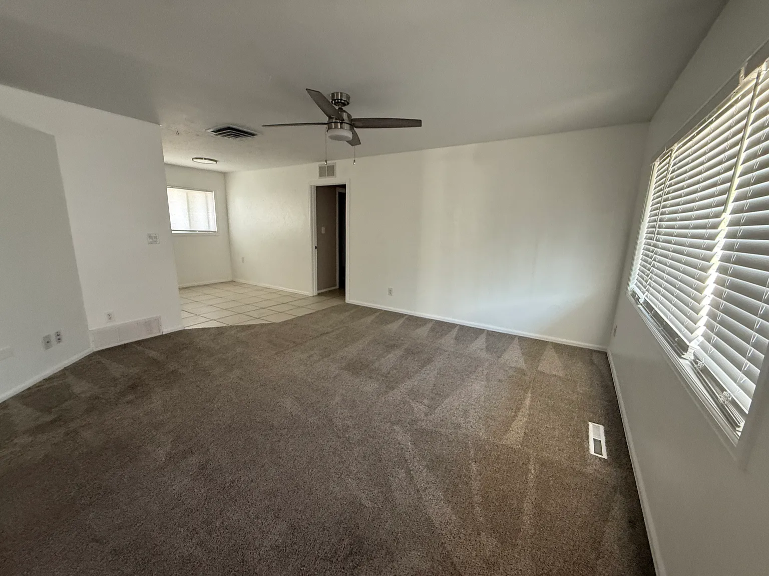3 bed, 1742 sqft, $2,500 — Photo 2