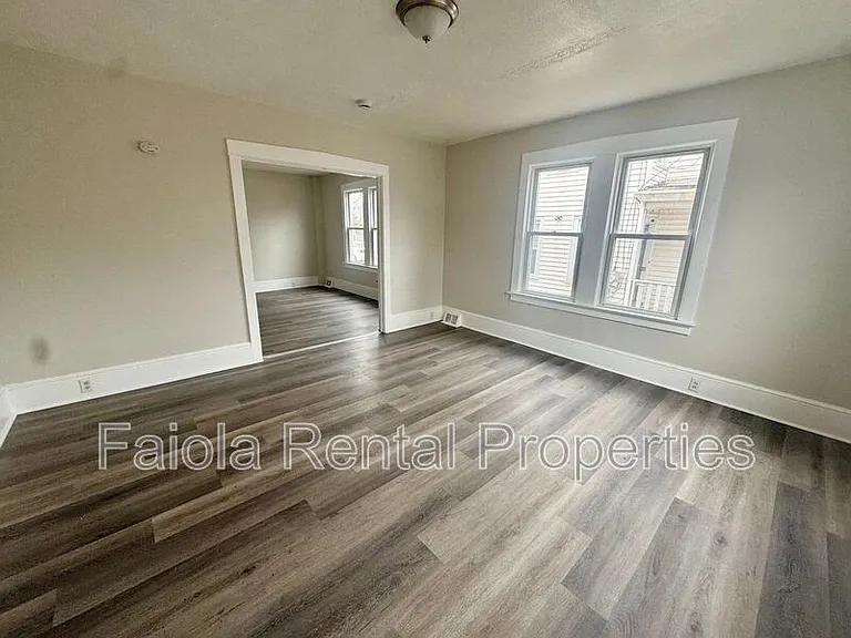 706 Buck St — Photo 2