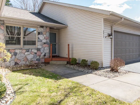 5917 Wood Valley Rd, Kalamazoo, MI 49009