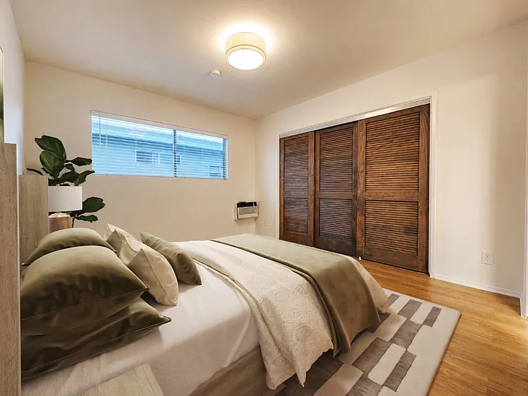 12415 Pacific Ave #7 — Photo 19