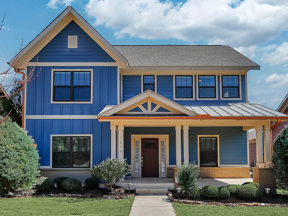 1524 Trek St NE