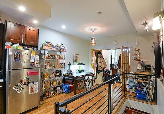 3rd image of 778 Lincoln Pl APT 1R