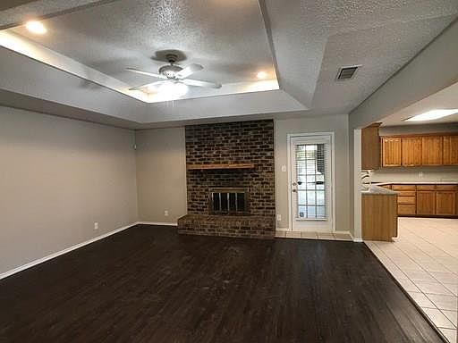 4th image of 8204 Alsace Ct