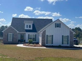 42 Surrey Cir, Tifton, GA 31793