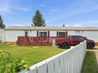 649 Main St N #24, Airdrie, AB T4B 2A1
