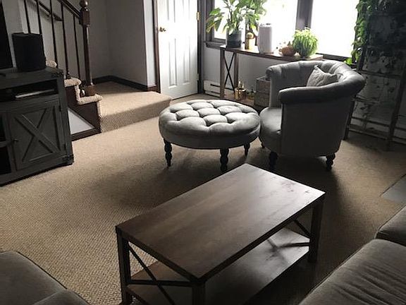 4th image of 2 Oakwood Ln APT 6