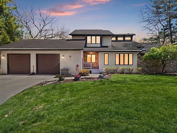2nd image of 125 Traders Point Ln