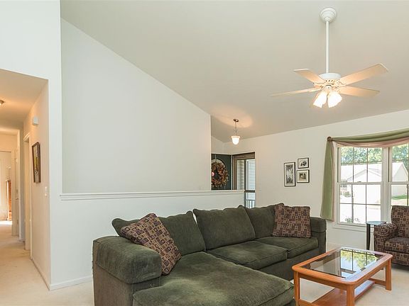 5th image of 1934 Wild Rose Ln
