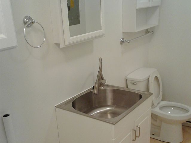 1st image of 2713 Collins Dr #2713