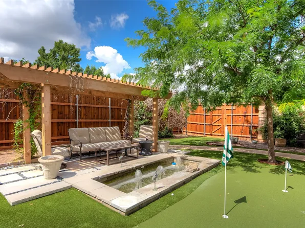 2455 Halloran St, Fort Worth, TX 76107