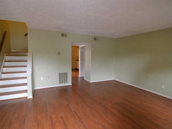 3rd image of 105 Belle Terre Dr