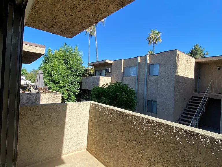 1425 E Orange Grove — Photo 9
