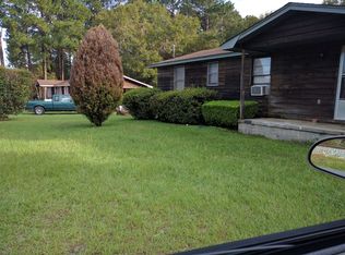 448 SE Broad St, Lyons, GA 30436