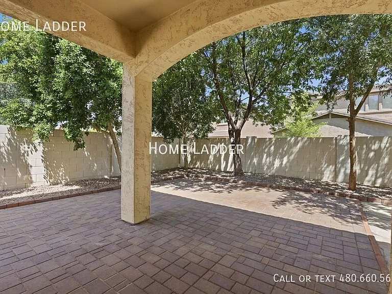4172 E Santa Fe Ln — Photo 32