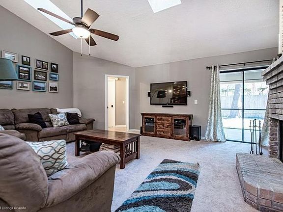 5th image of 837 Towering Oak Way