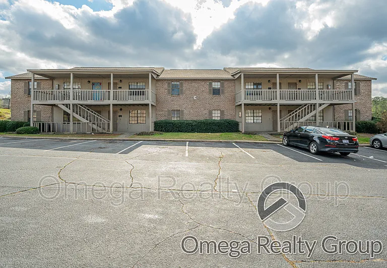 Lakeridge Apartments — Photo 18