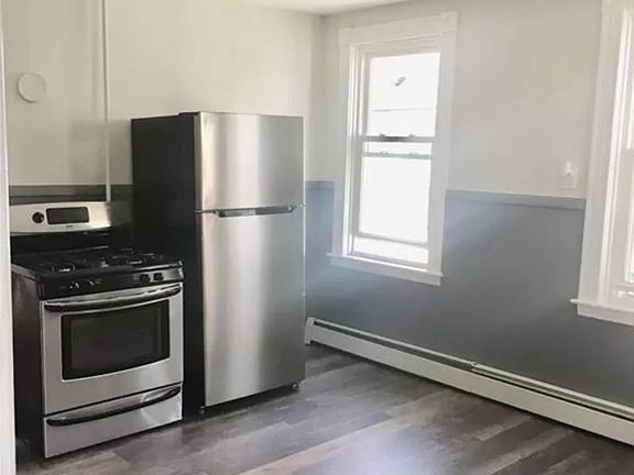 4th image of 12 Louisburg Pl #1