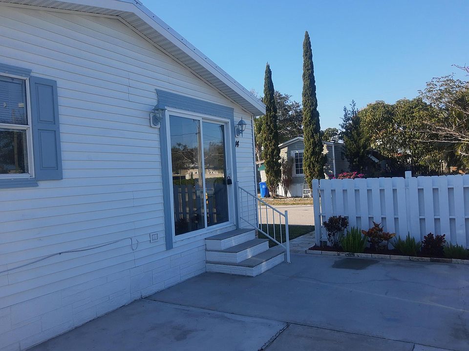 1st image of 14 Lamplighter Ln