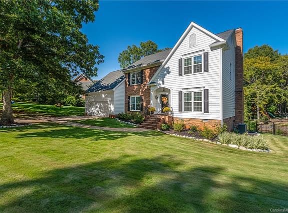 3rd image of 5200 Shadow Pond Ln