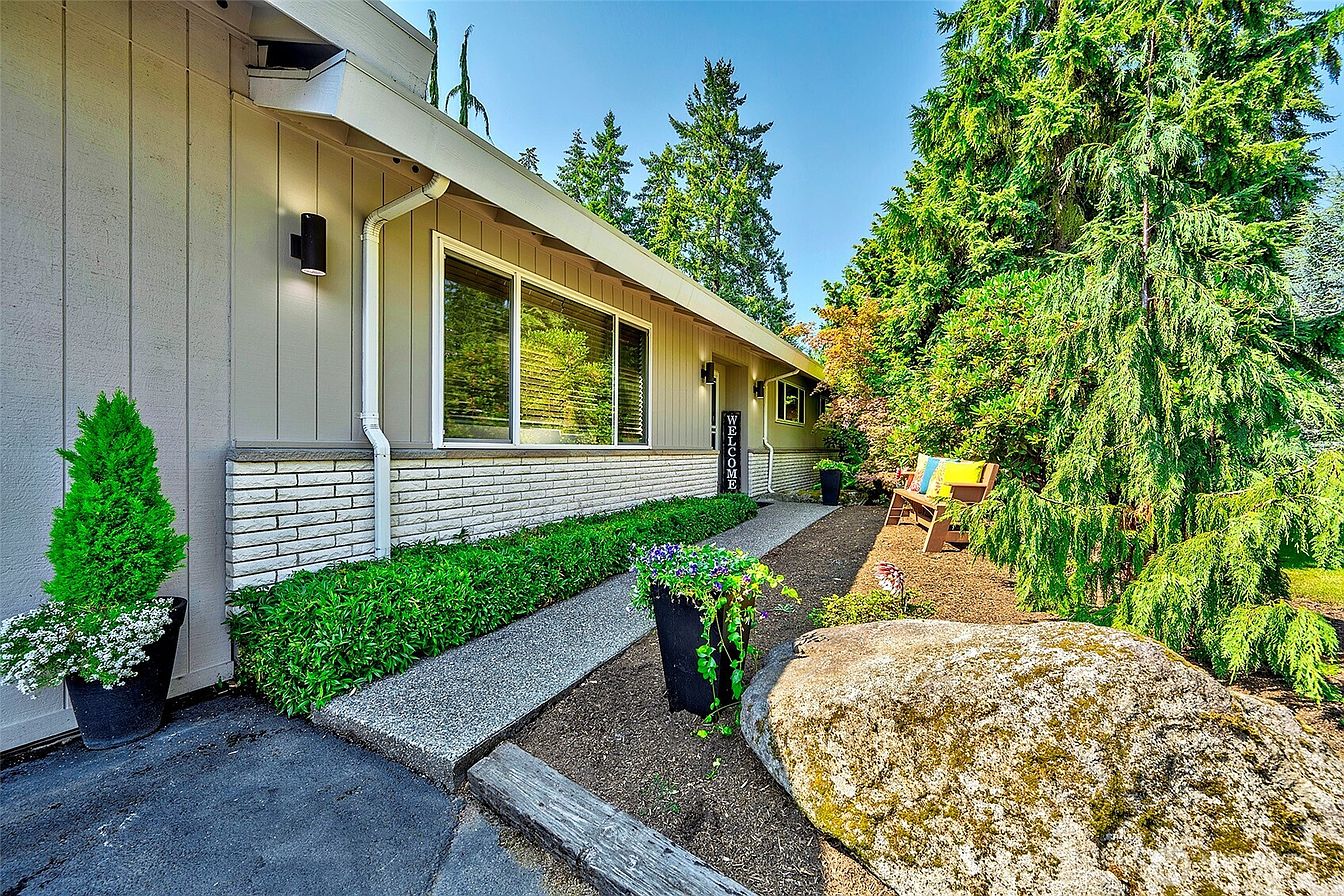 1st image of 8205 NE 128th Street