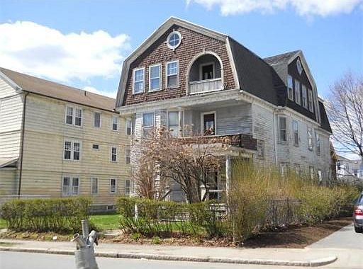 2nd image of 156 Vernon St