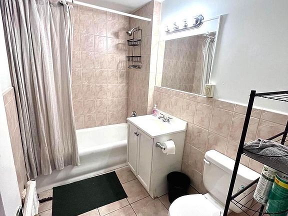 4th image of 1324 Locust St APT 314