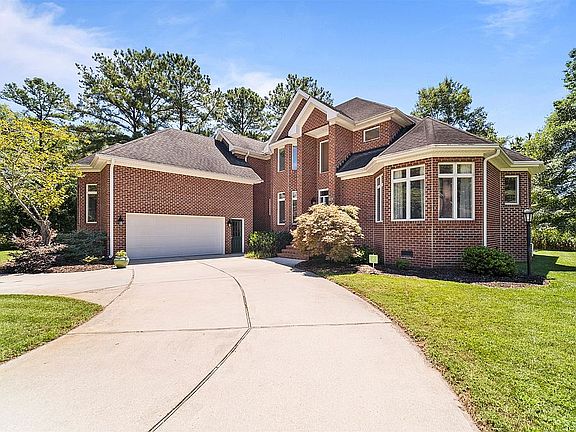 3rd image of 801 Hidden Harbor Ct