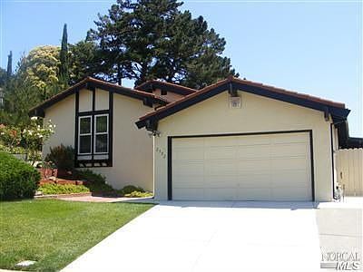 2nd image of 2502 Montclair Ct