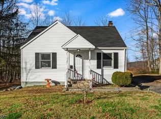 7 Flanders Rd, Budd Lake, NJ 07828