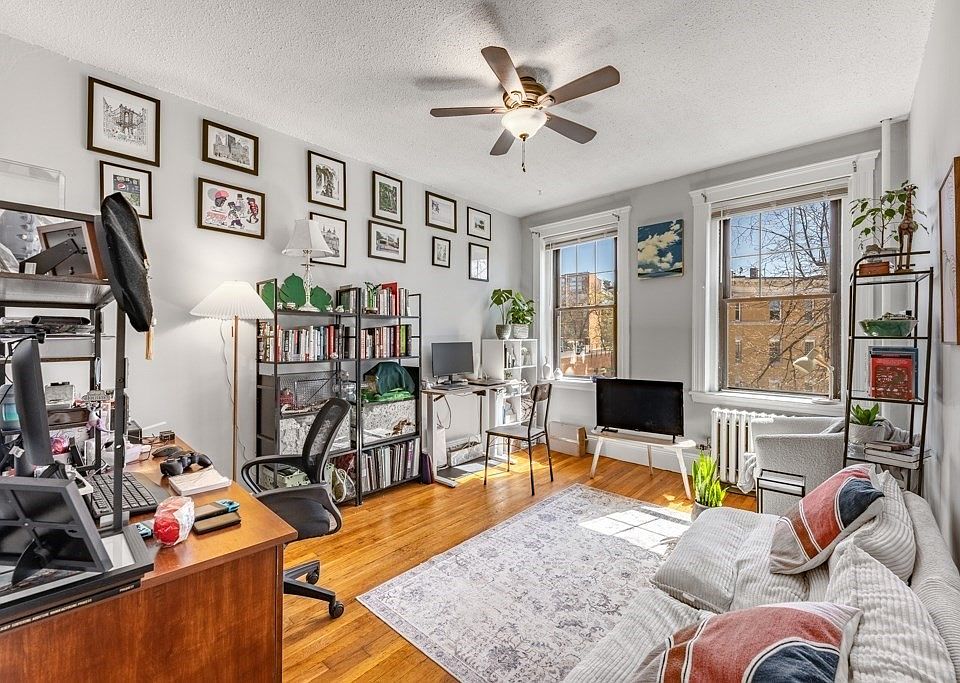 1st image of 189 Chestnut Hill Ave APT 11