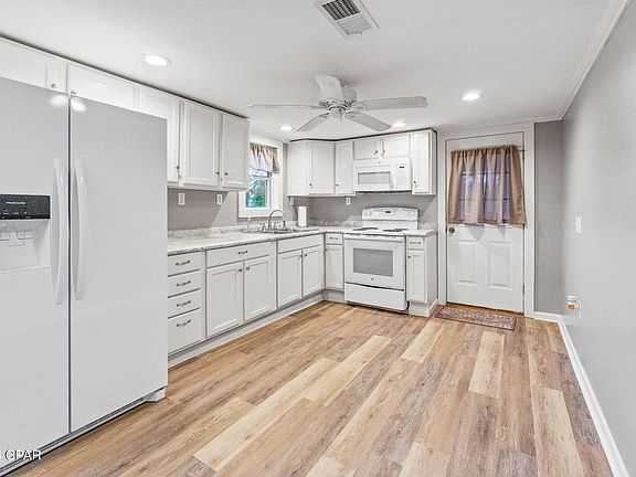 5th image of 794 2nd St