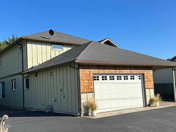 3rd image of 7240 Tanglewood Ave