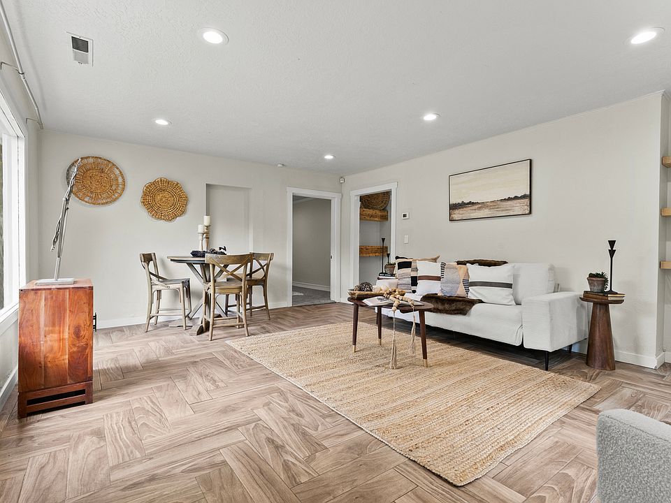 1st image of 2168 Tyler Ave