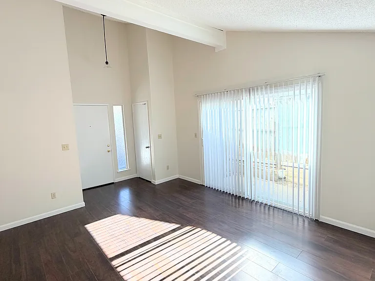7885 Vista Ridge Dr — Photo 12