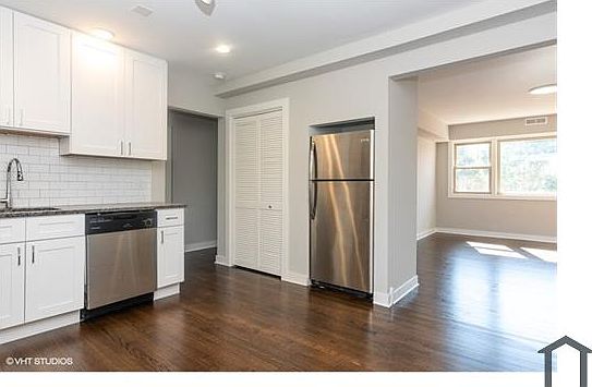 2nd image of 6523 N Seeley Ave #2S